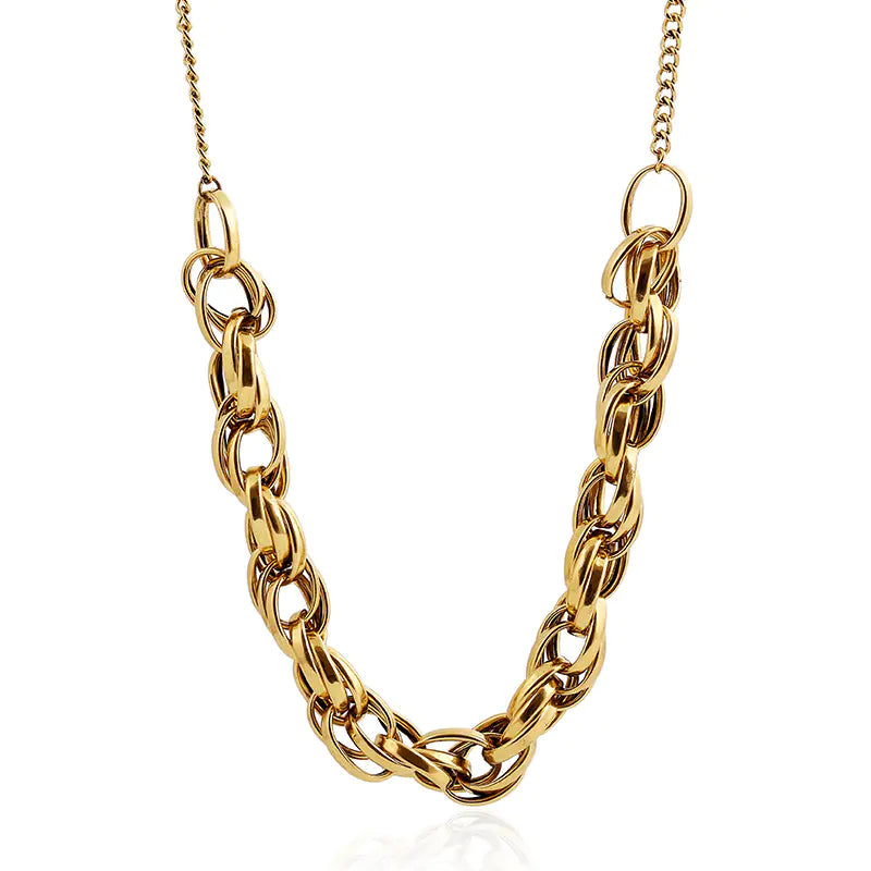Chunky Twisted Metal Chain Necklace – Bold & Fashionable Short Design