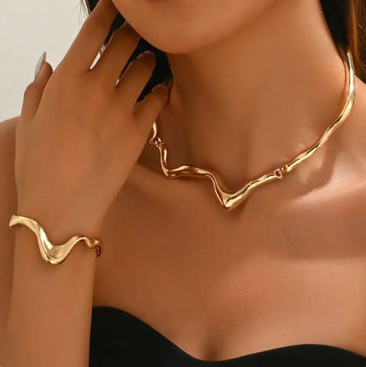 Twisted Metal Necklace & Bracelet Set – Gold & Silver Options