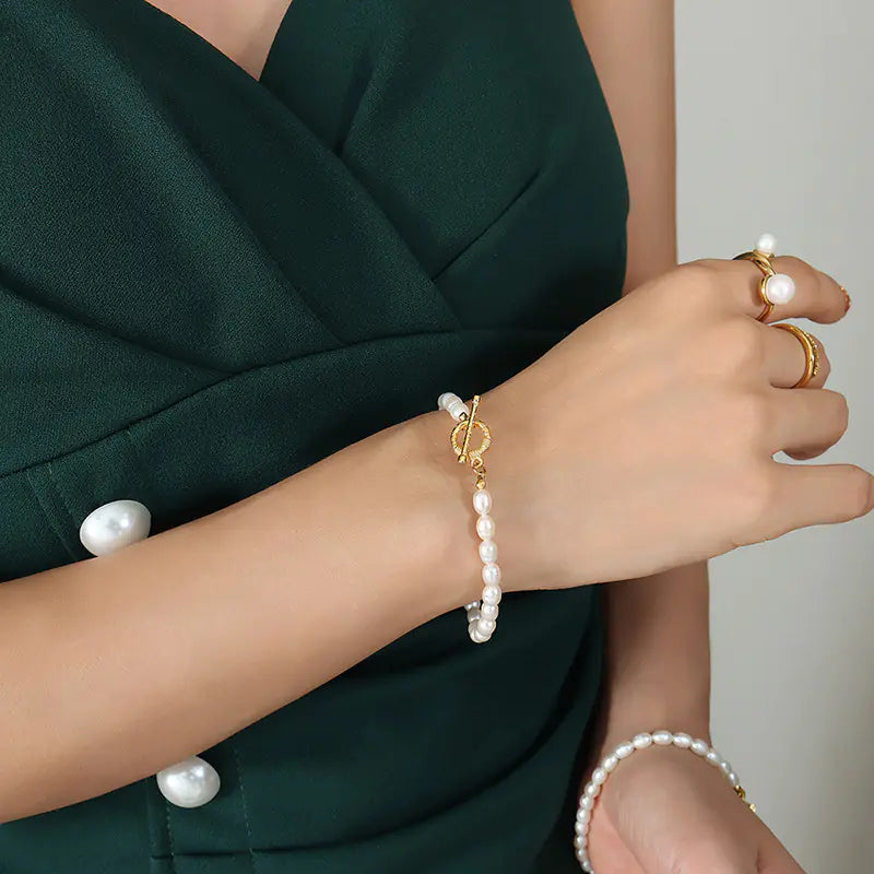 Geometric OT Buckle Jewelry Set – Bracelet & Necklace Combo
