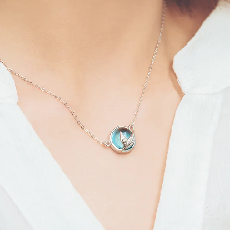 Silver Mermaid Foam Necklace – Ocean-Inspired Elegance